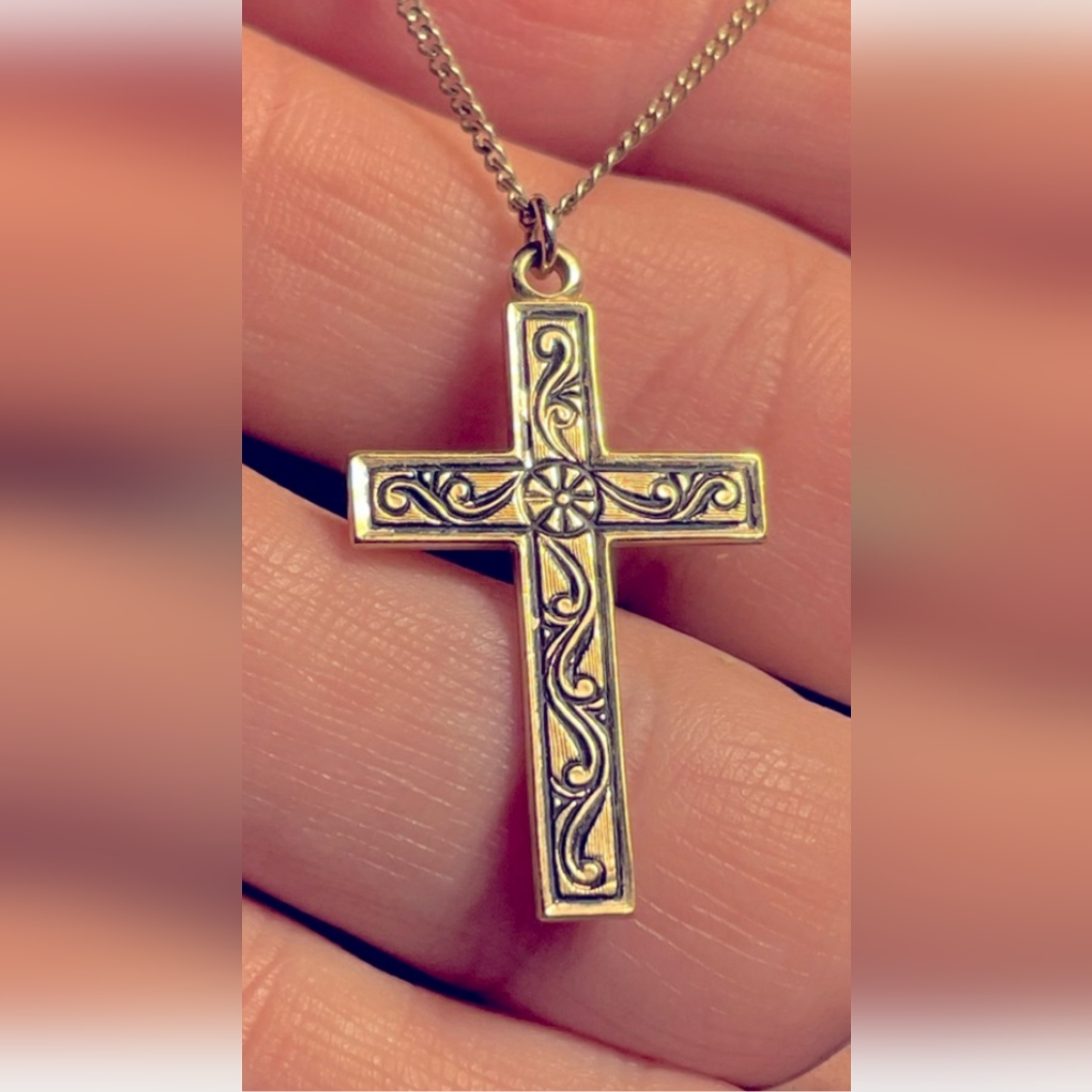 Vintage 1970s Amway Cross Necklace